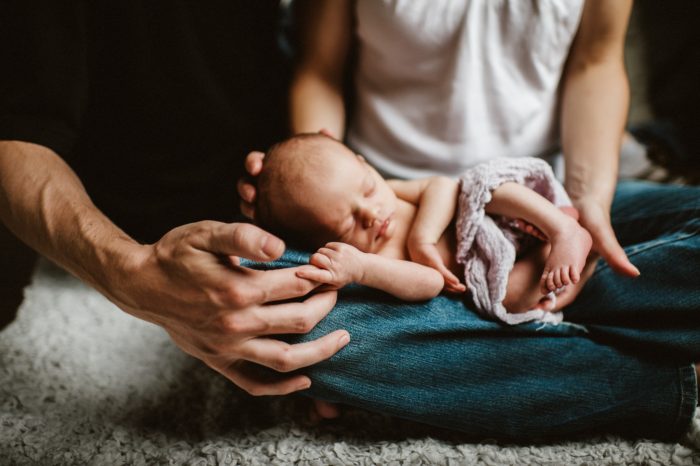 baby-holding-fathers-finger